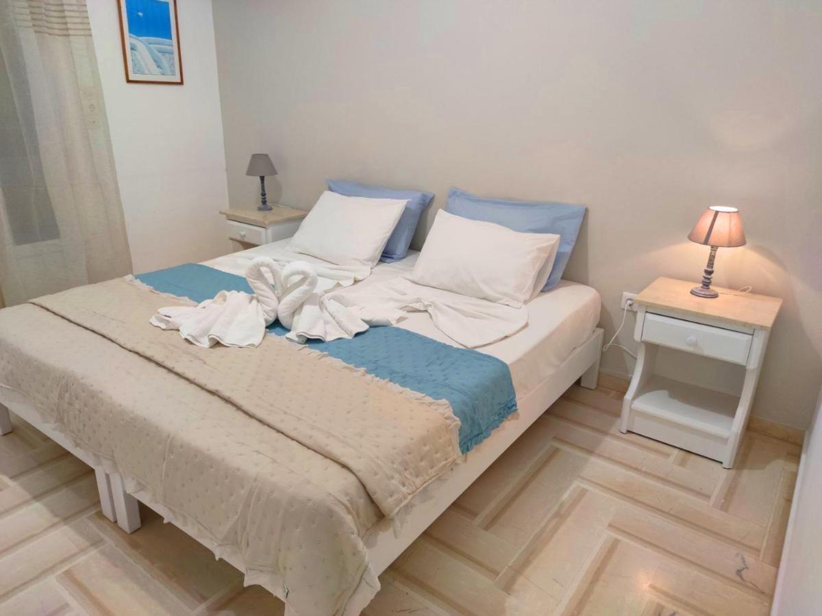 Ayeri Hotel Párosz Kültér fotó
