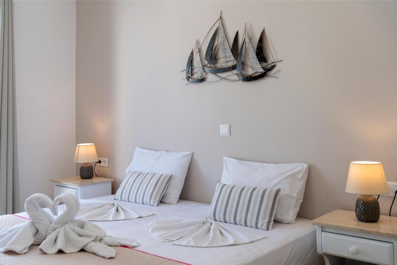 Ayeri Hotel Párosz Kültér fotó